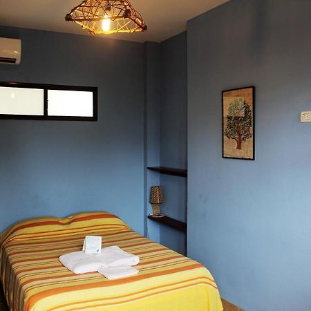 La Mariposa Hostal Олон Экстерьер фото