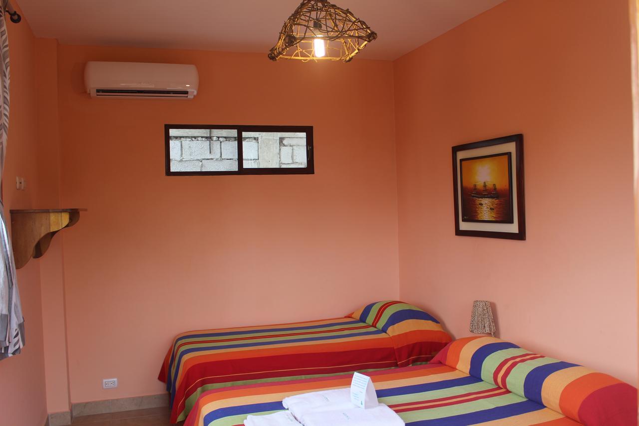 La Mariposa Hostal Олон Экстерьер фото